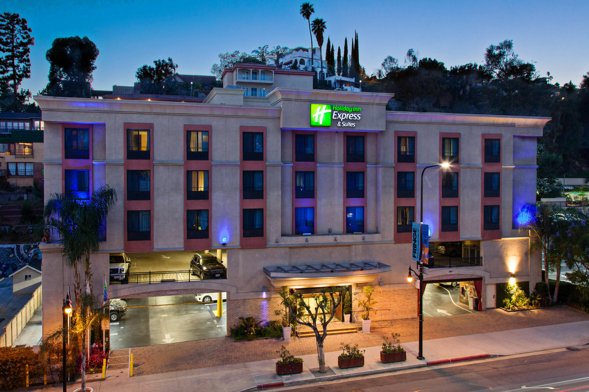 Holiday Inn Express Hollywood Walk Of Fame, An Ihg Hotel Los Angeles Bagian luar foto